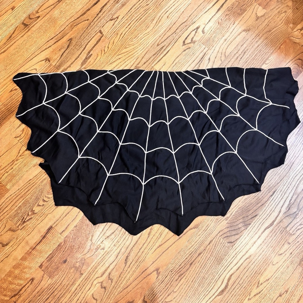 Grandin Road Spider Web Poncho Black Adult One Size Halloween Batwing Cape - Picture 7 of 7